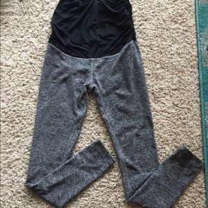 Beyond yoga Beyond the Bump maternity leggings